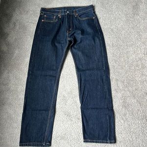 Men’s dark blue Levi’s 505 size 33 x 32